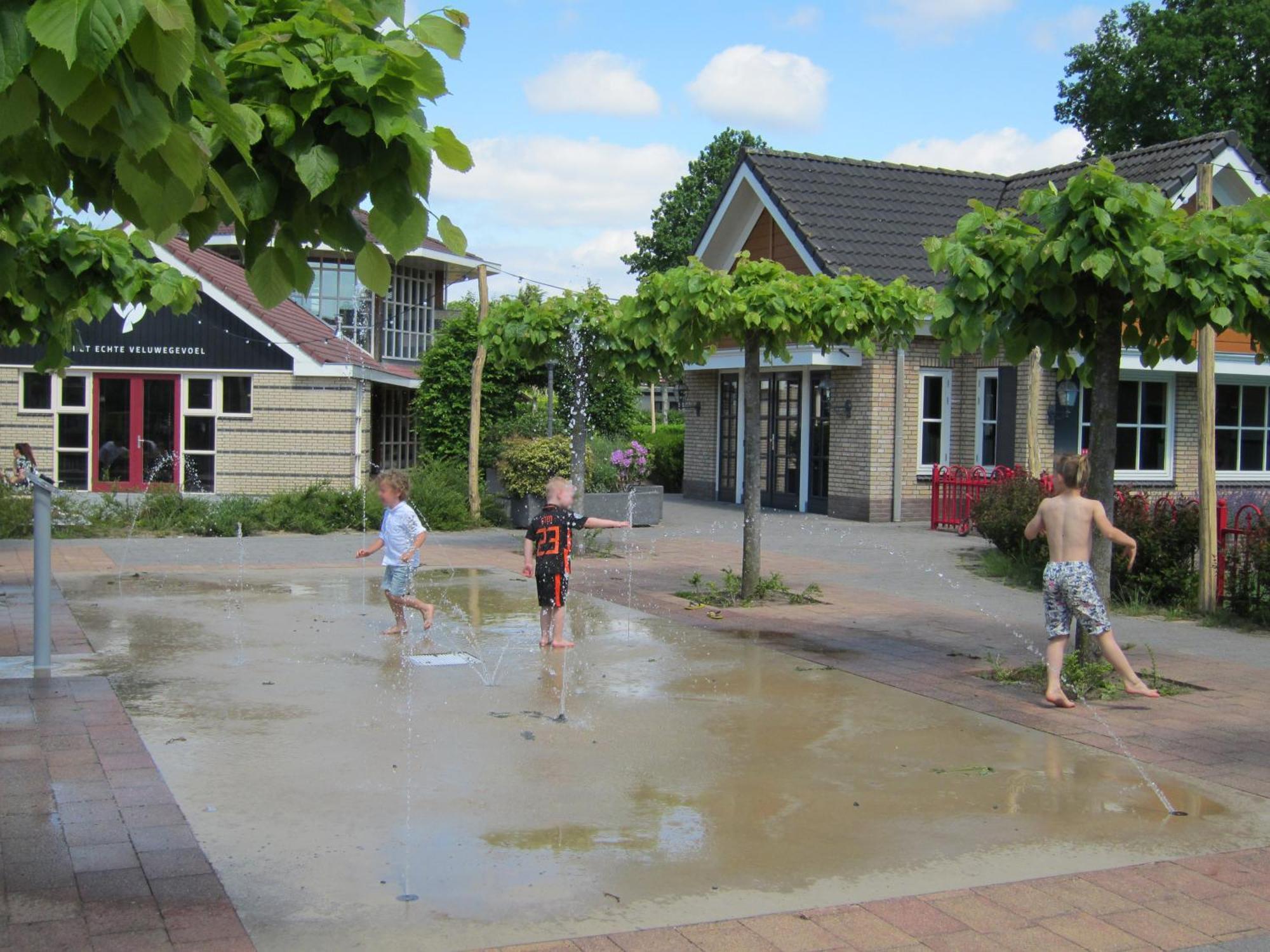 Hderh - Eco Lodge Op Vakantiepark De Ijsvogel, Zwembaden, Kids Fun, Natuur En Rust フォールトハイゼン エクステリア 写真
